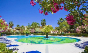 ISA-Residence with swimming-pool in Ottiolu just 150 mt from the sea, apartments with air conditioning and private outdoor area Ottiolu